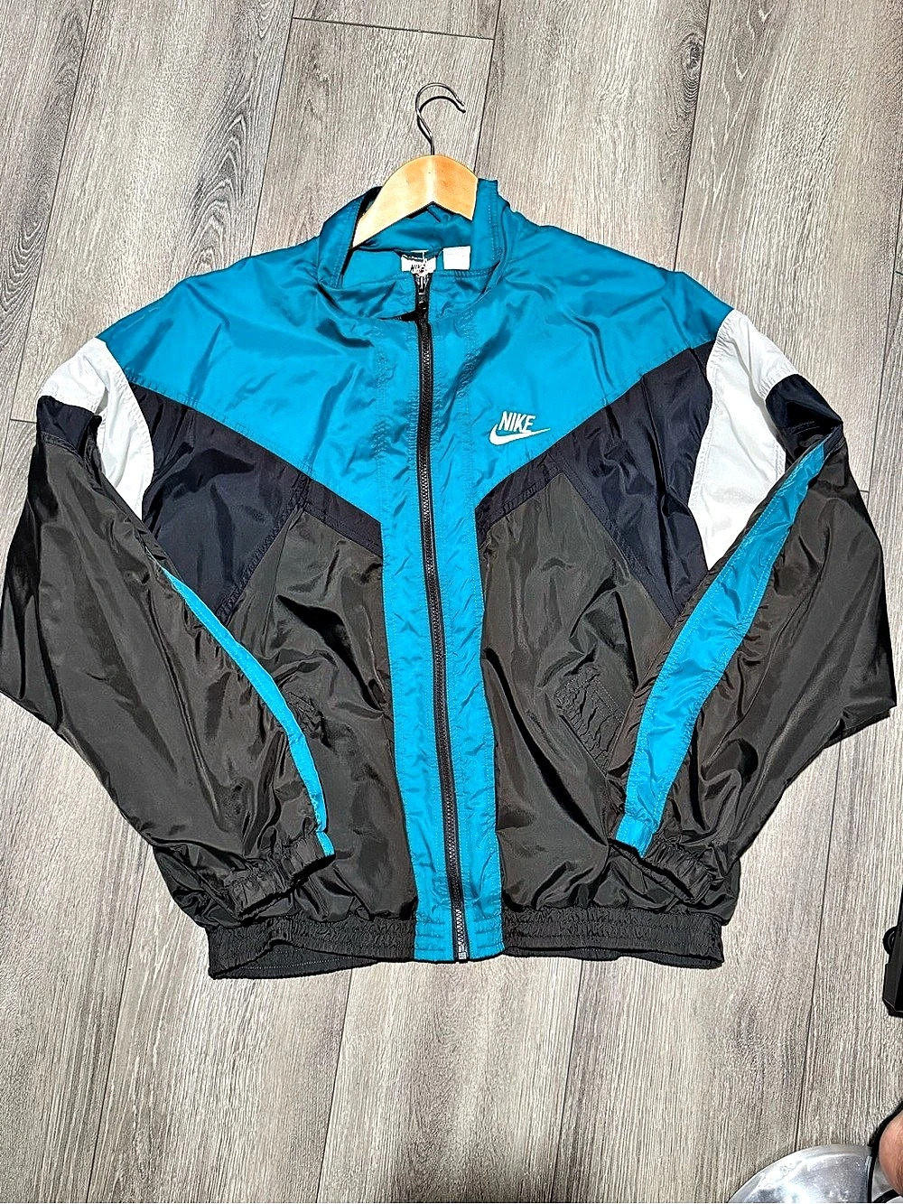 Nike Vintage 90s Colorblock Full-Zip Windbreaker Blue & Black